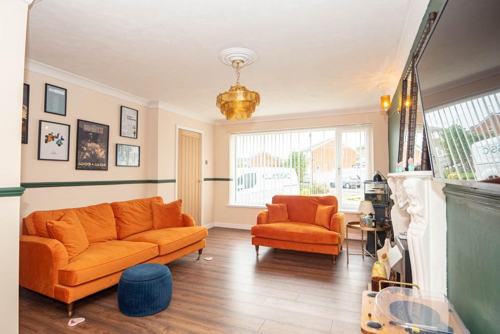 Property photo 2 of 24 Living Room