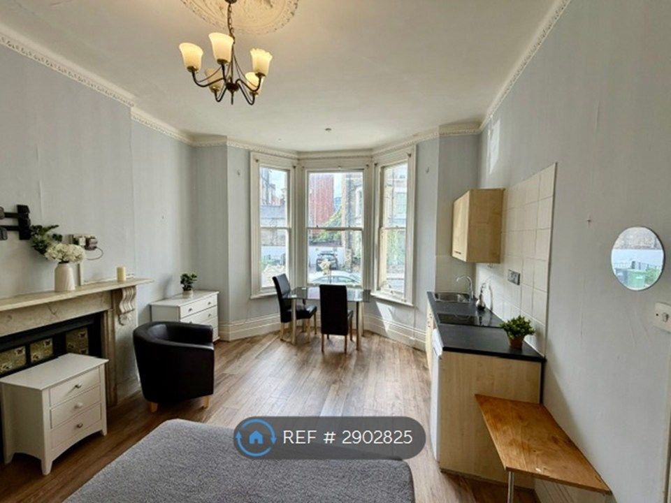 Property photo 3 of 17