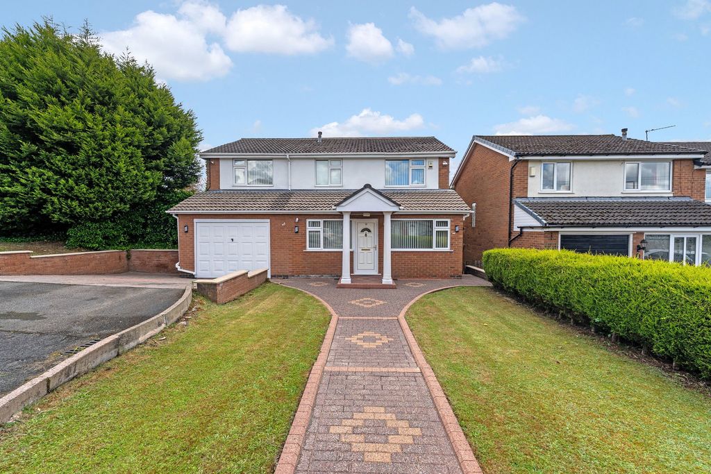 Property photo 1 of 33