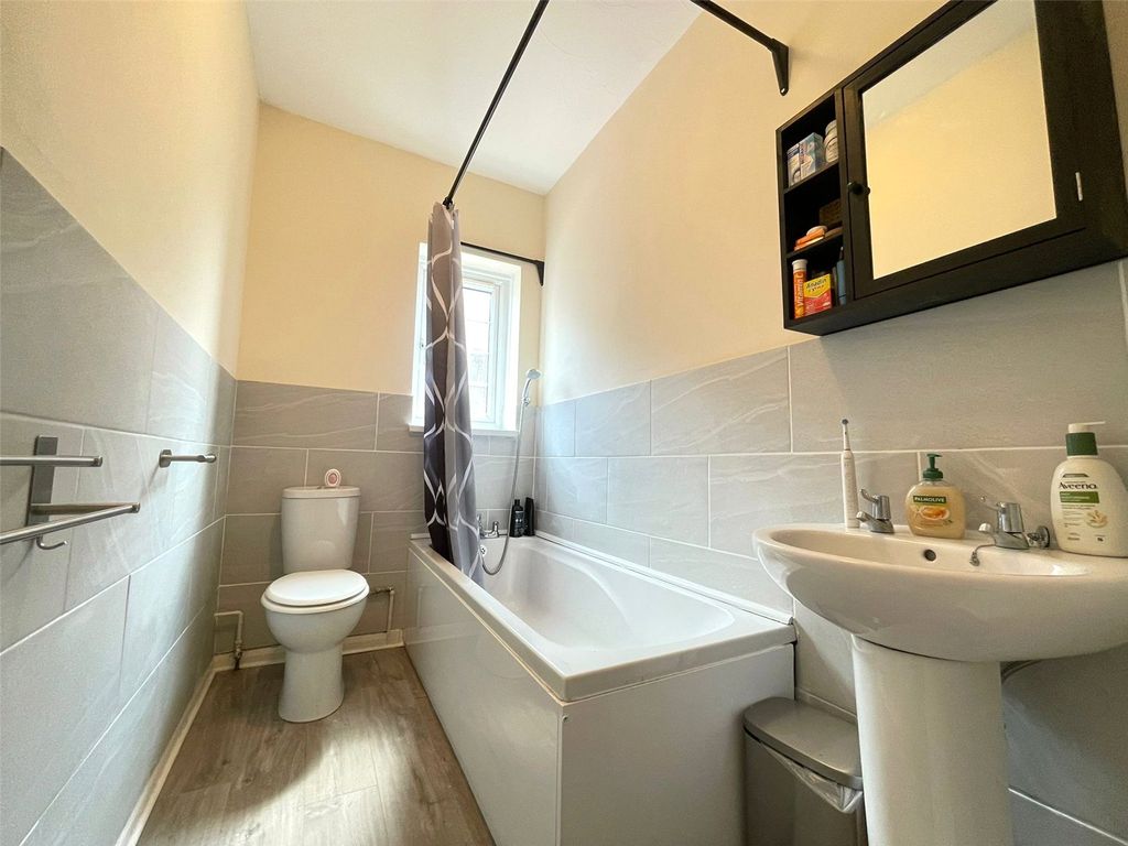 Property photo 3 of 12 Picture No. 25