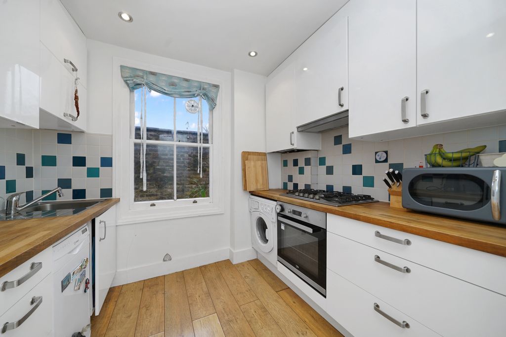 Property photo 2 of 14 Photo 2