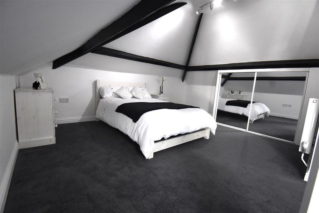 Property photo 2 of 13 4.Jpg