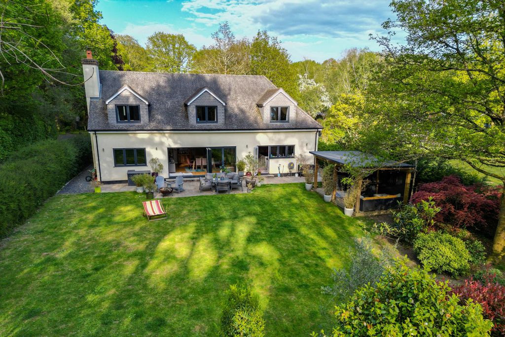 Property photo 1 of 30