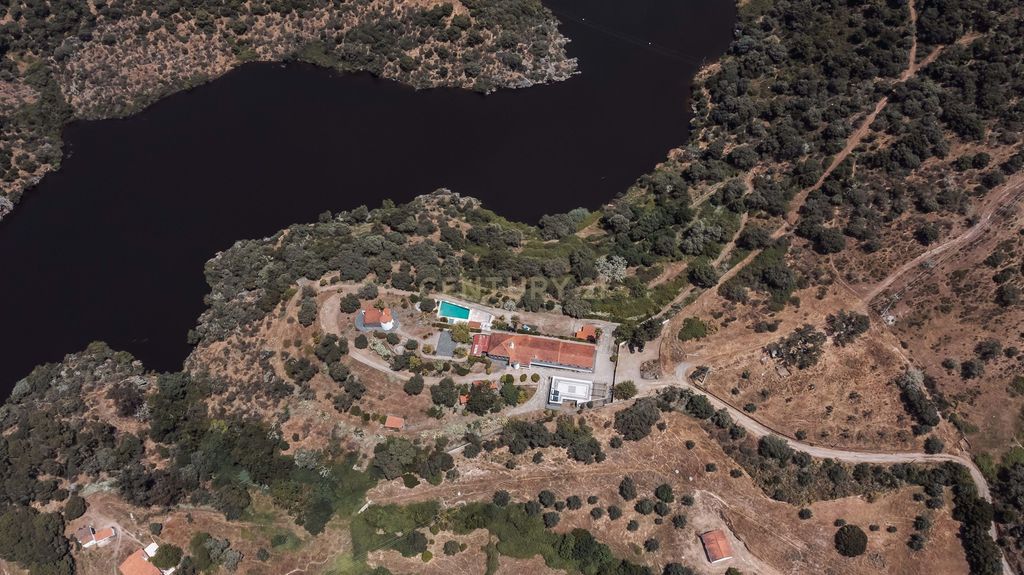 Property photo 2 of 82