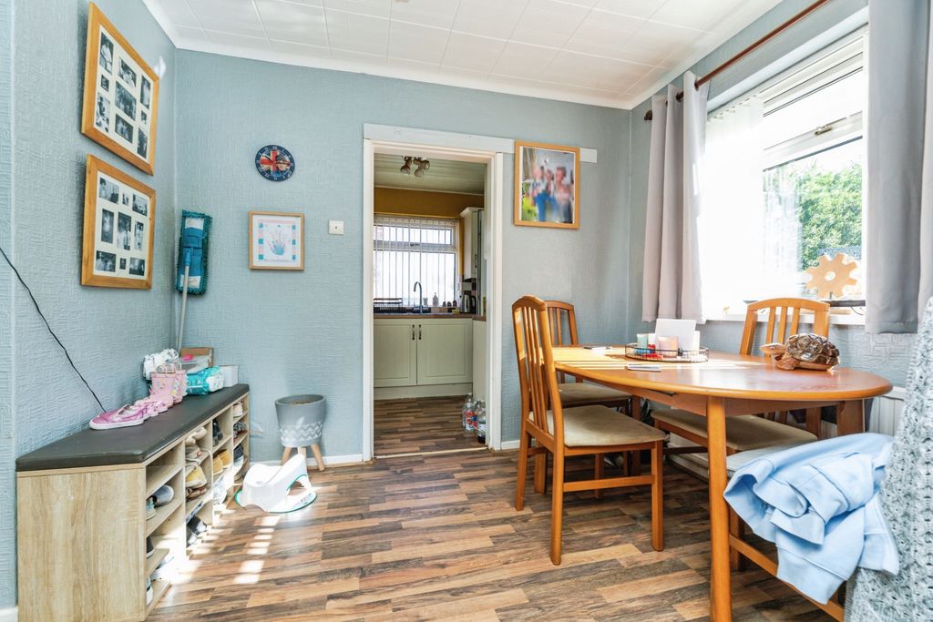 Property photo 1 of 18 2A8A8468