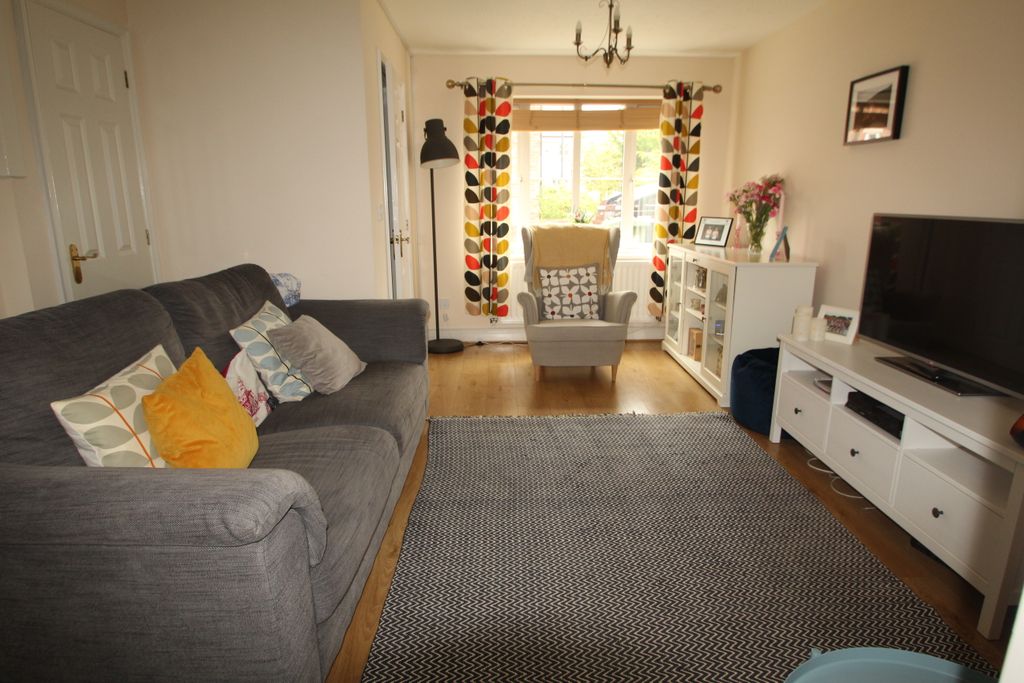 Property photo 2 of 10