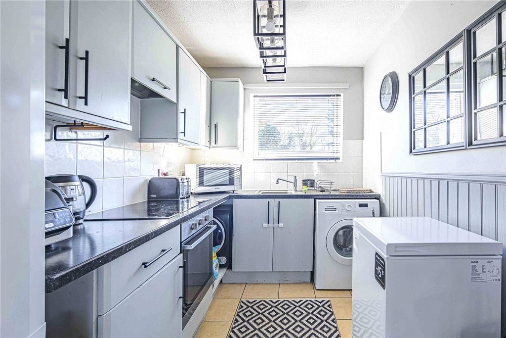 Property photo 3 of 12 Picture No. 25