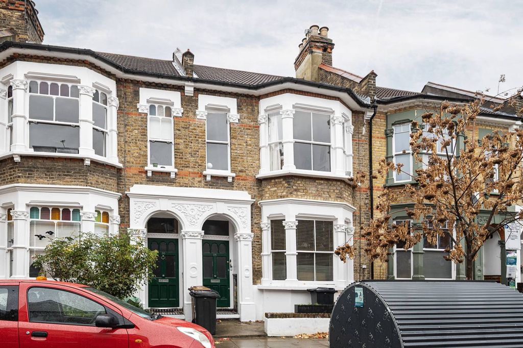 Property photo 1 of 3