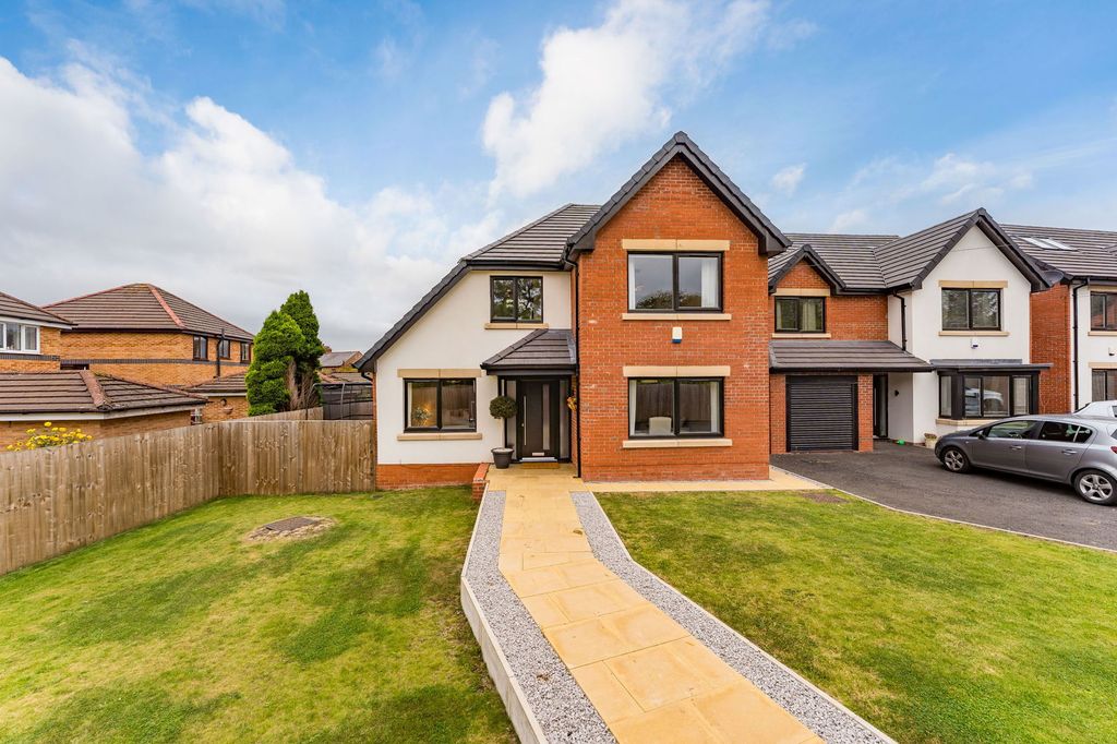 Property photo 1 of 33
