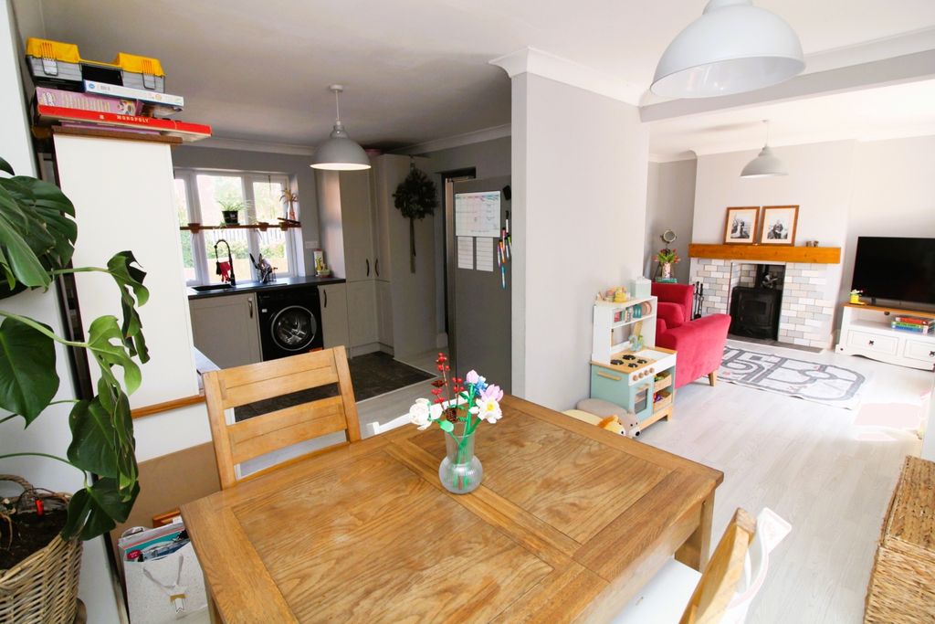 Property photo 2 of 34 Img_4679
