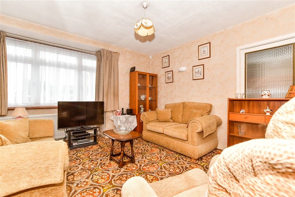Property photo 3 of 14 Lounge/Diner