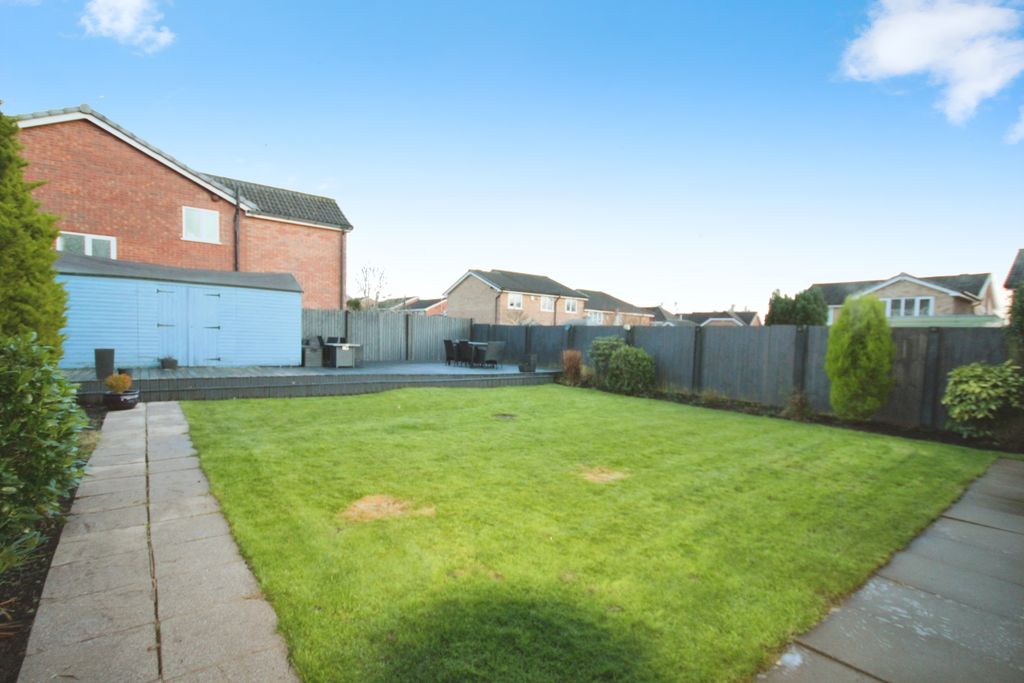 Property photo 2 of 28