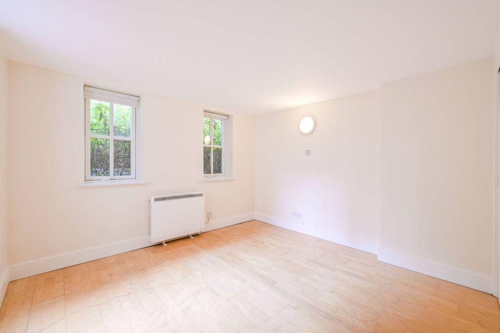 Property photo 3 of 9