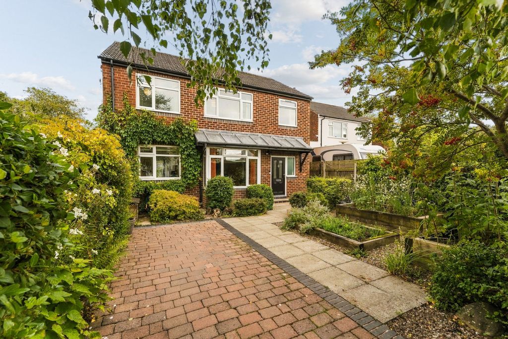 Property photo 1 of 33