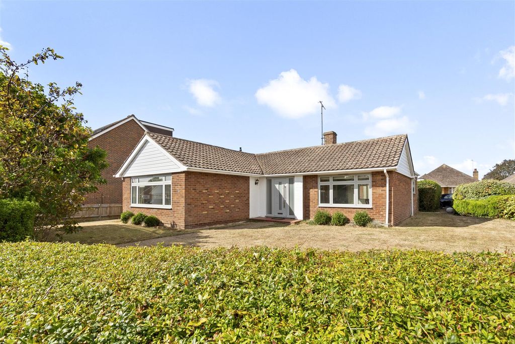 Property photo 1 of 25 4 Eastergate Photos-016.Jpg