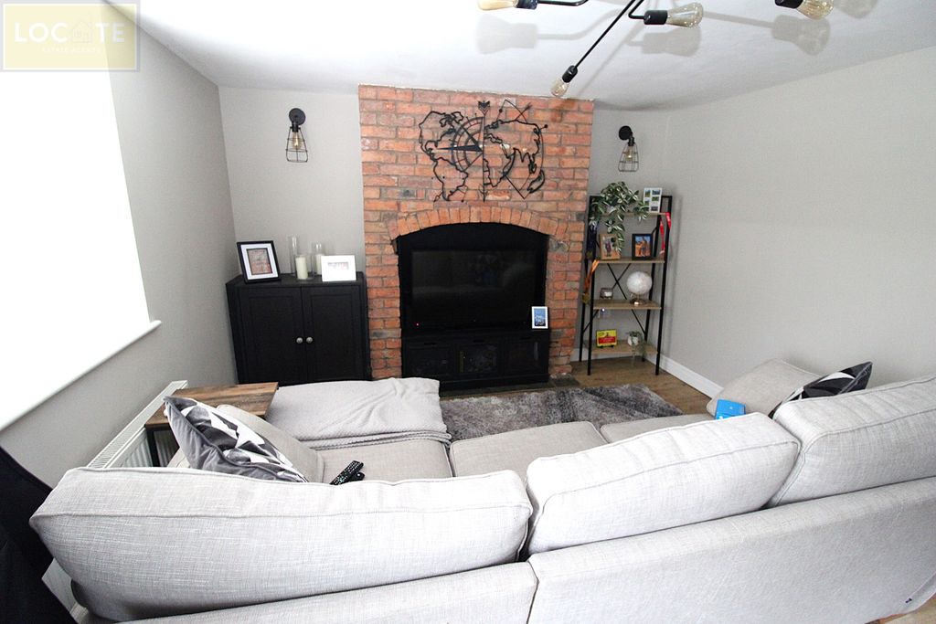 Property photo 2 of 12 Img_1844.Jpg