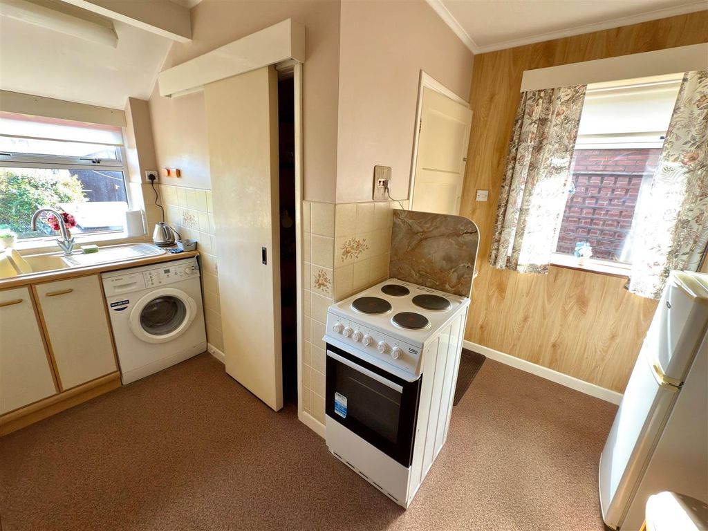 Property photo 3 of 12 Kitchen Area.Jpg