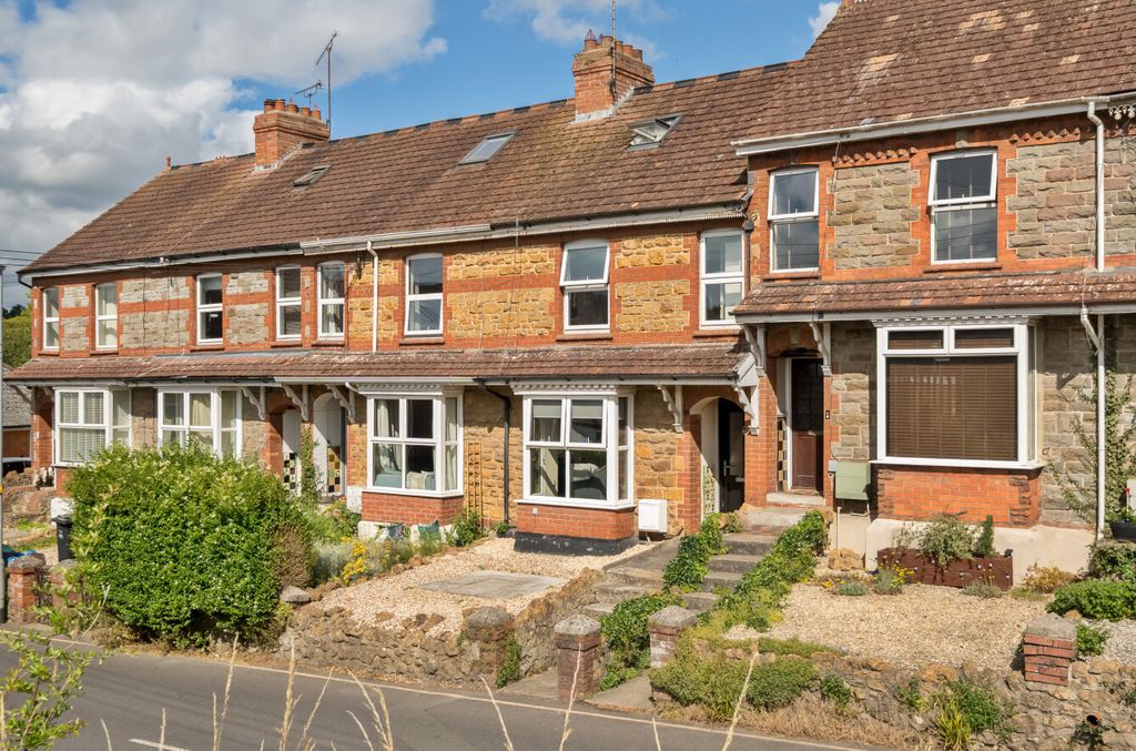 Property photo 1 of 25 1315448-1-685Aea1...