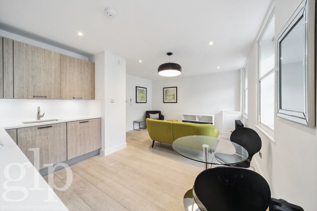 Property photo 1 of 9 959481