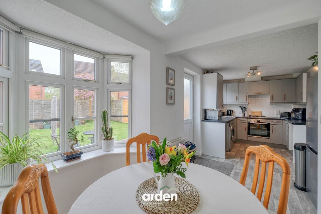 Property photo 2 of 13