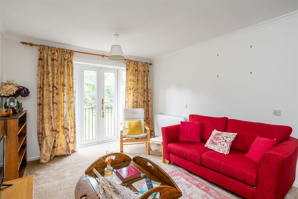Property photo 3 of 13 75 Poplar Road_12.Jpg