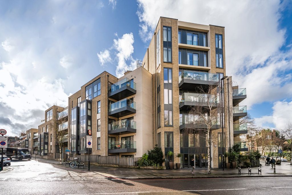 Property photo 1 of 20 Picture No. 01