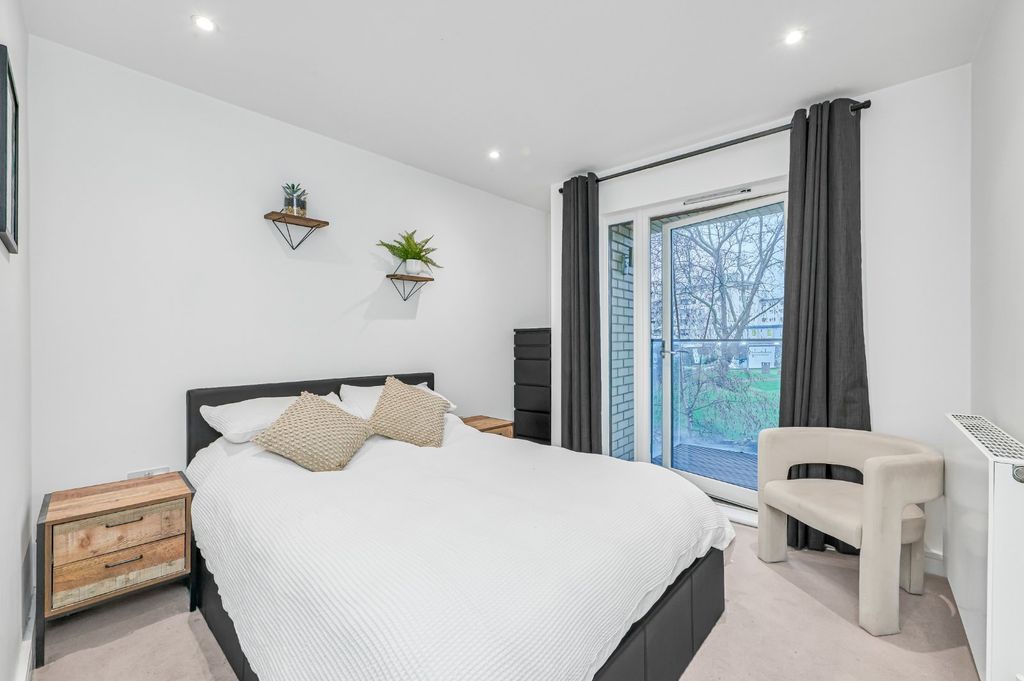 Property photo 3 of 18 Picture No. 20