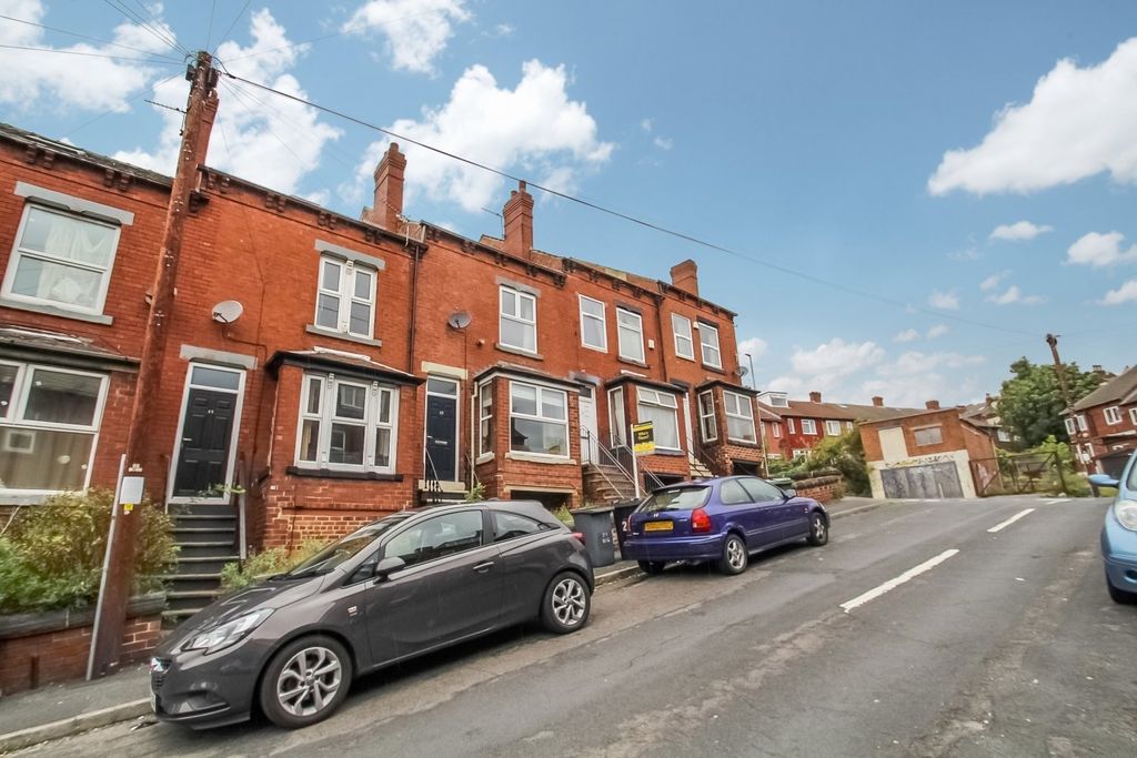 Property photo 2 of 15 Picture No. 04