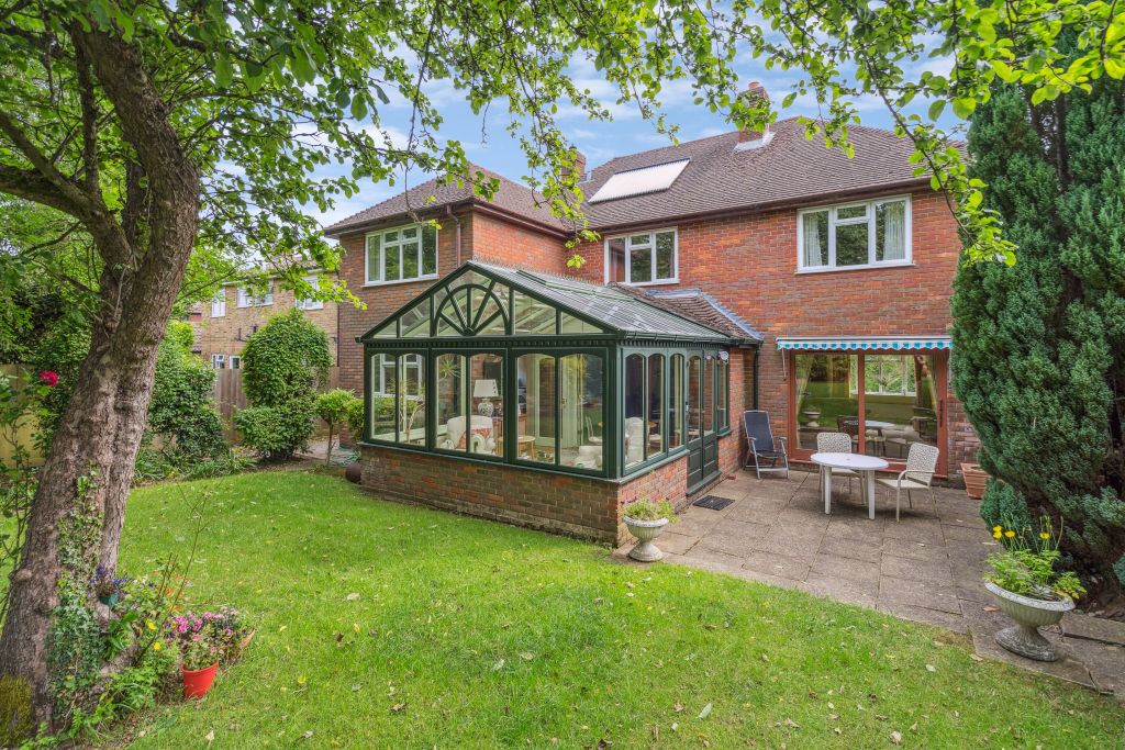 Property photo 1 of 16