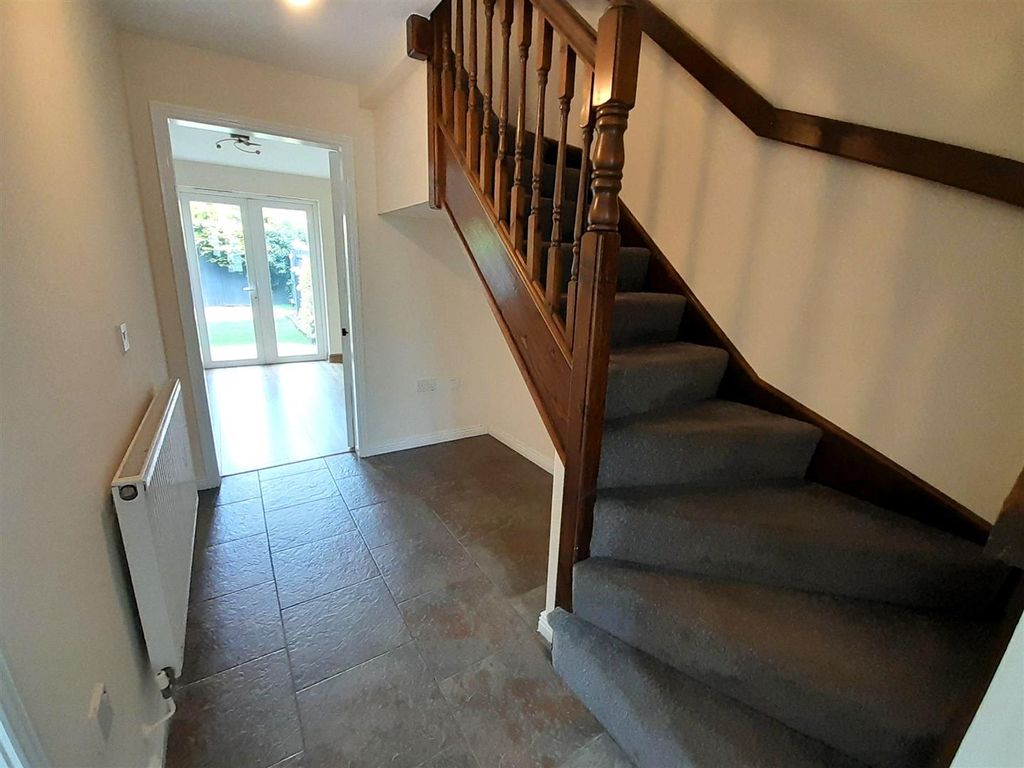 Property photo 3 of 25