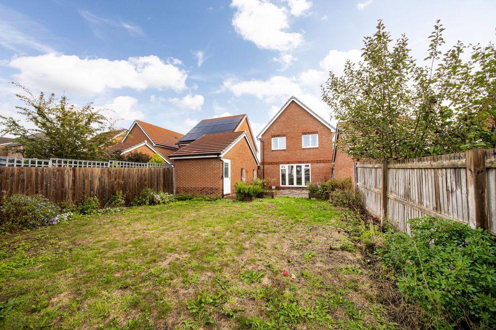 Property photo 2 of 16