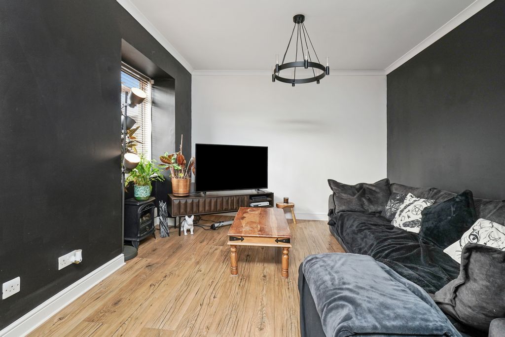 Property photo 2 of 19 Property Image 2