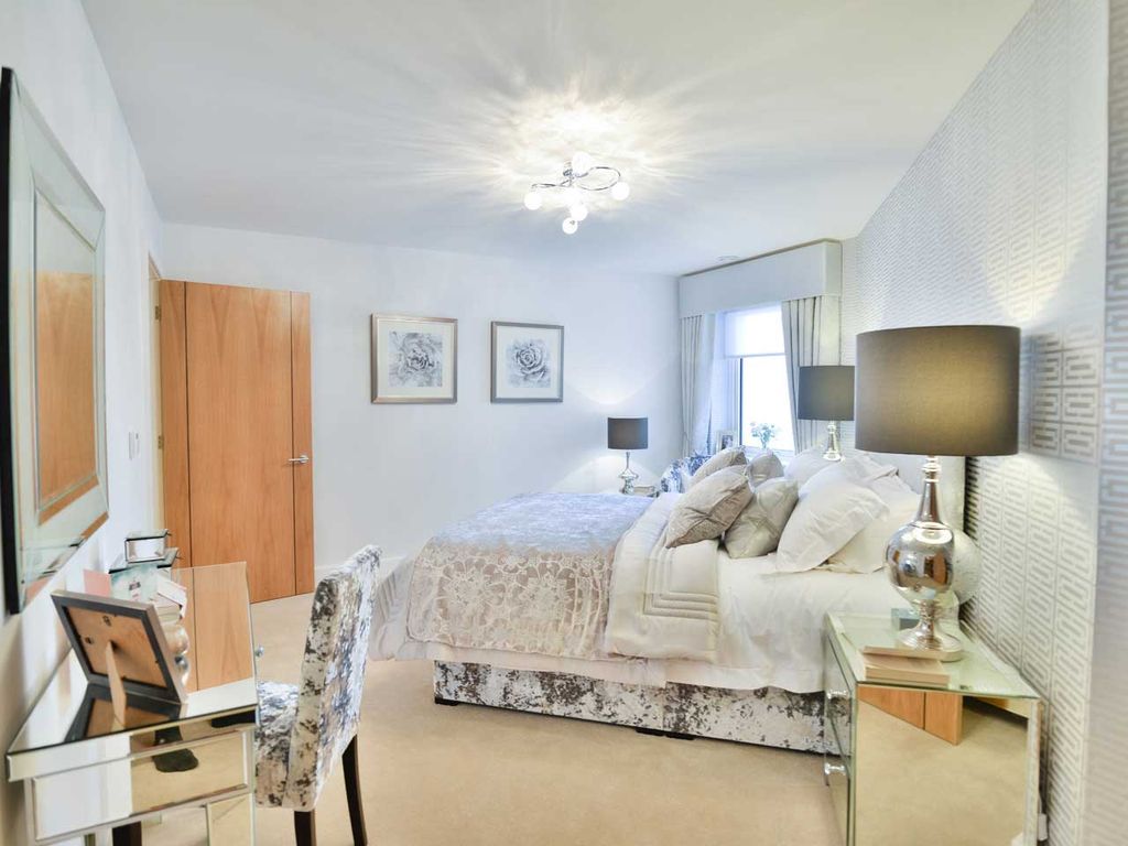 Property photo 2 of 10 Typical Bedroom