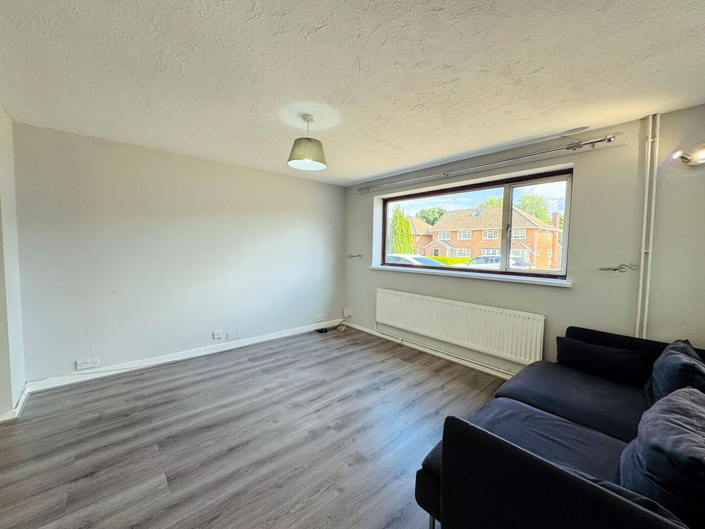 Property photo 3 of 15 Living Room
