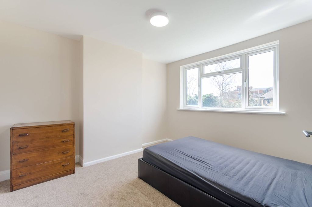 Property photo 3 of 3
