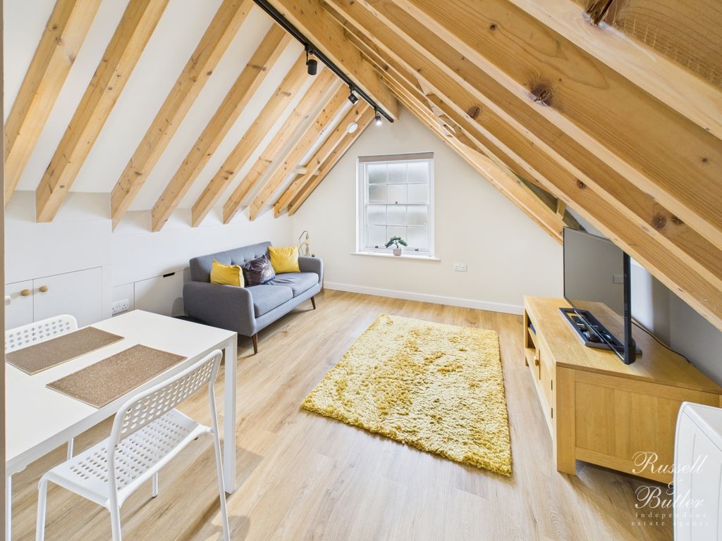 Property photo 2 of 12 Cam01995G0-Pr0386-Still021