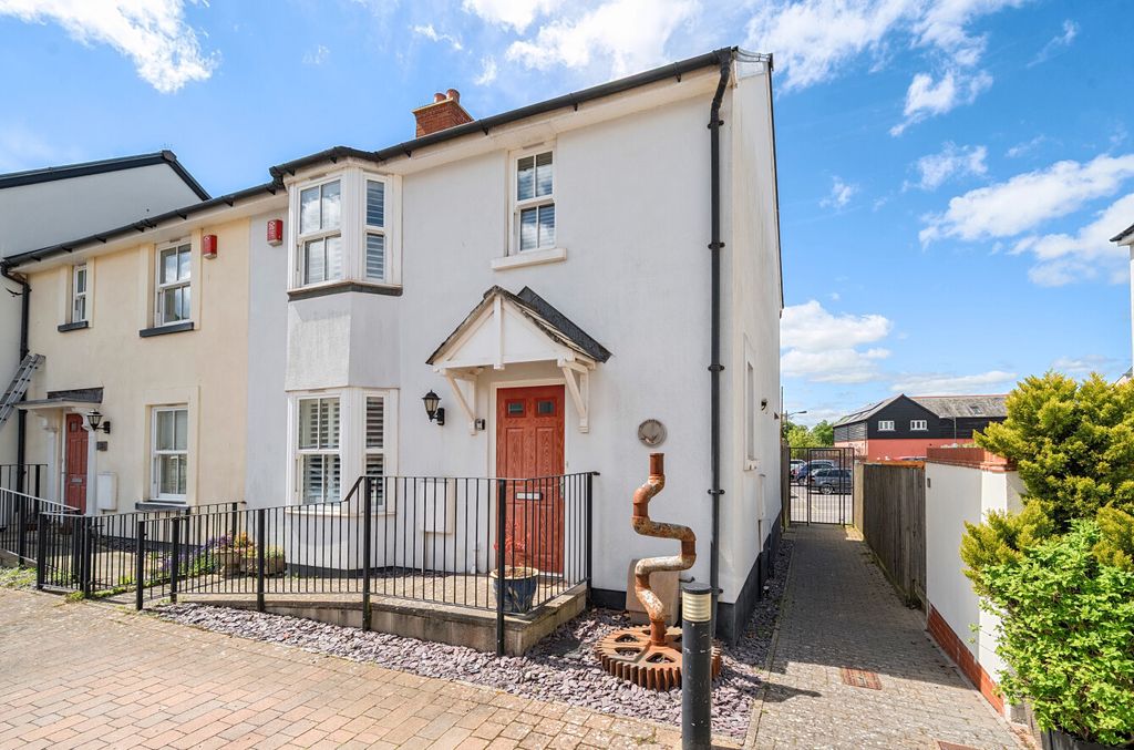 Property photo 1 of 18 1456867-17-6A0374...