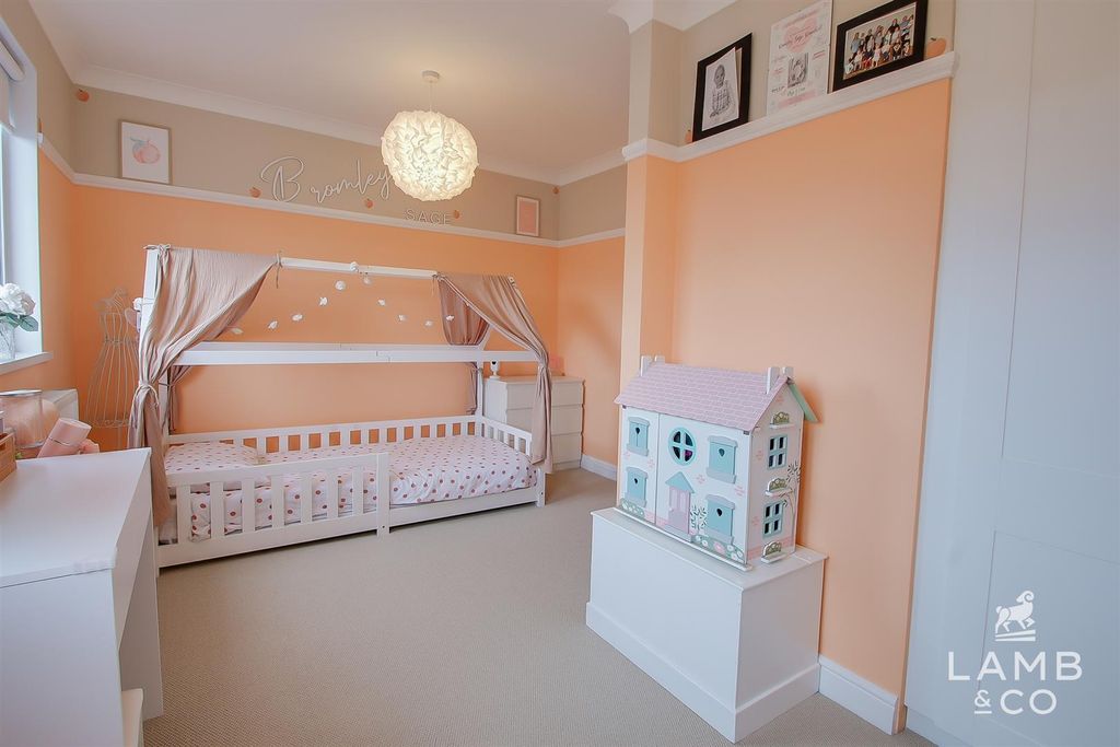 Additional image 17 of 3 bed detached house for saleCrome Road, Clacton-On-Sea CO16