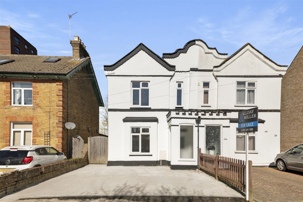 Property photo 1 of 18