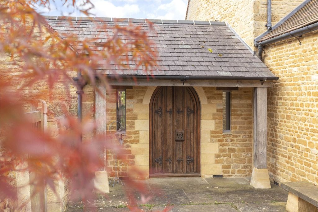 Property photo 3 of 34 Picture No. 35