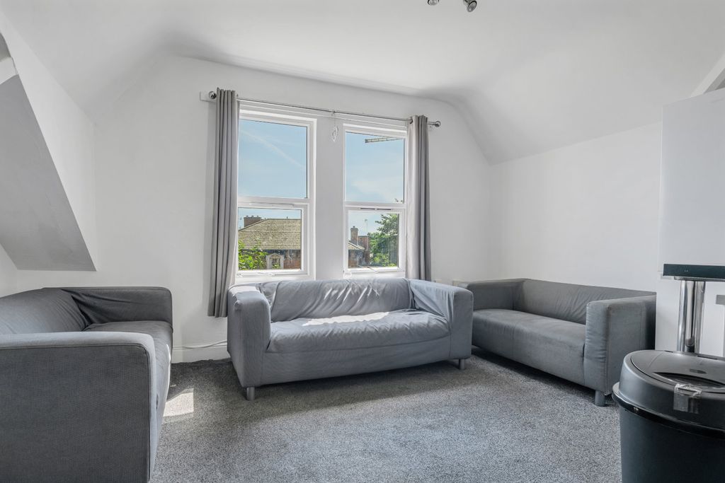 Property photo 3 of 7 Picture No. 85