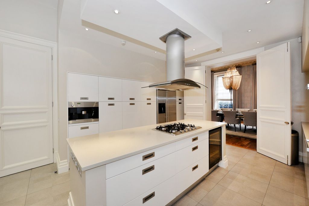 Additional image 6 of 4 bed flat to rentUpper Grosvenor Street, Westminster, London W1K