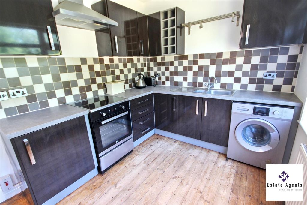 Property photo 2 of 22 Kitchen/Diner