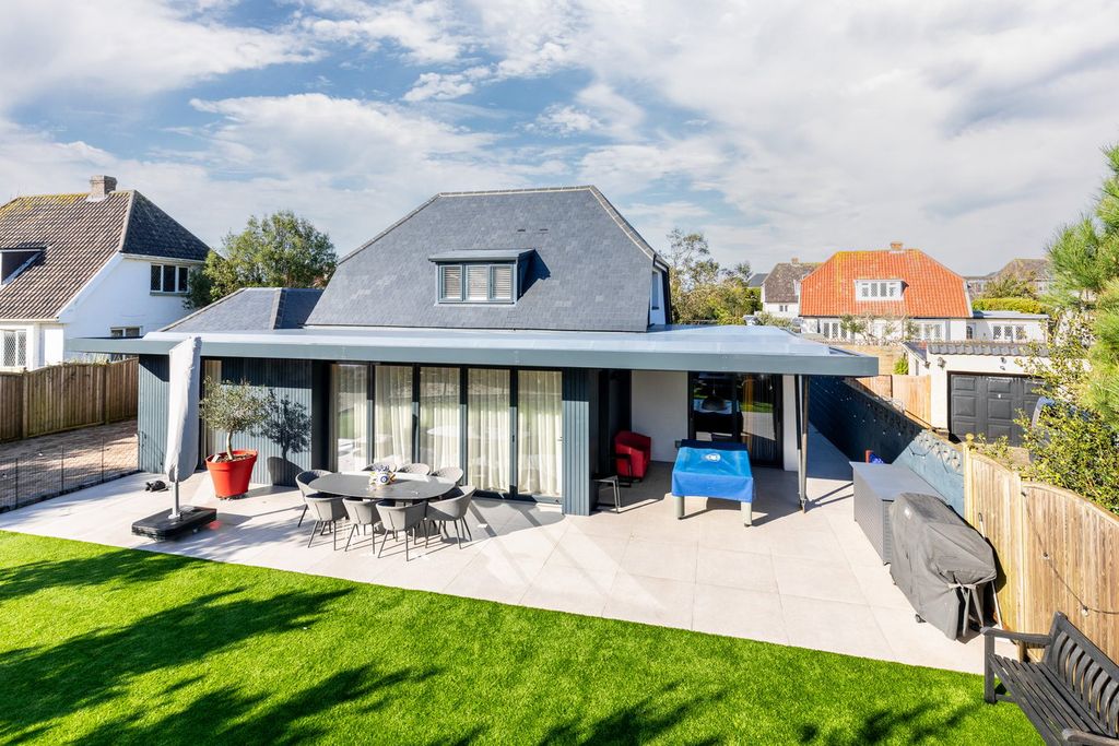 Property photo 1 of 39