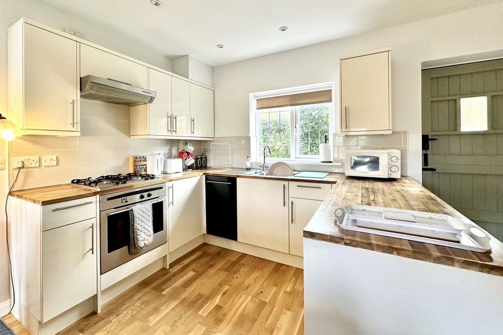 Property photo 2 of 11 Picture No. 04