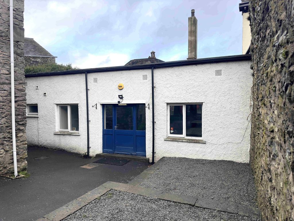 Property photo 1 of 2