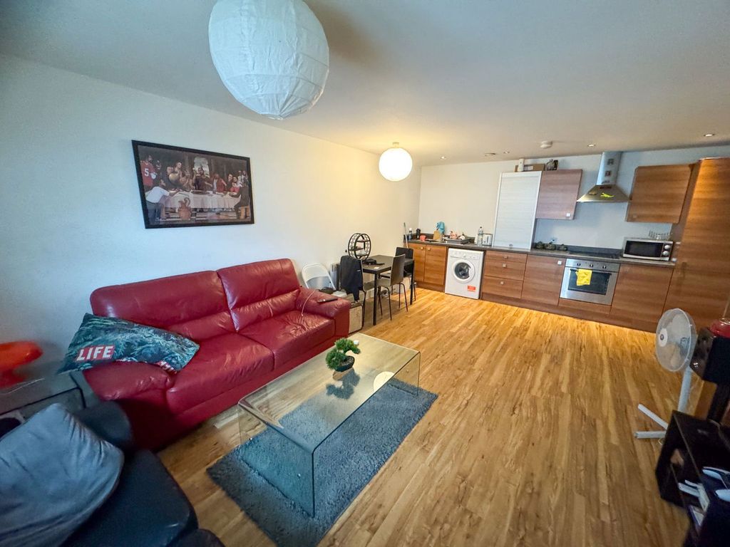 Property photo 2 of 6