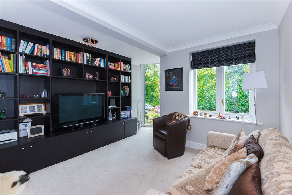 Property photo 2 of 9 Picture No. 01