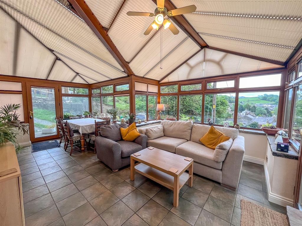 Property photo 2 of 34 Sun Room