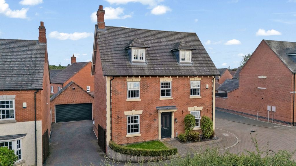 Property photo 1 of 31